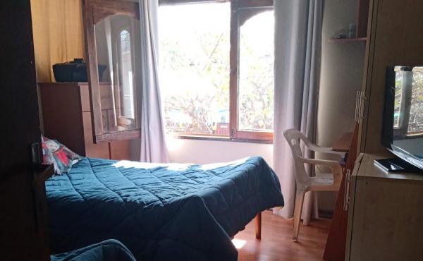 dormitorio en segundo piso